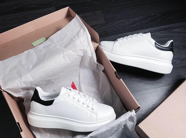 Top 7 shop bán giày Domba uy tín nhất hiện nay, bạn nên biết