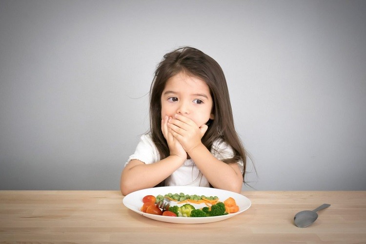 Bé hấp thụ thức ăn kém