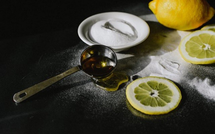 Baking soda, mật ong và nước cốt chanh