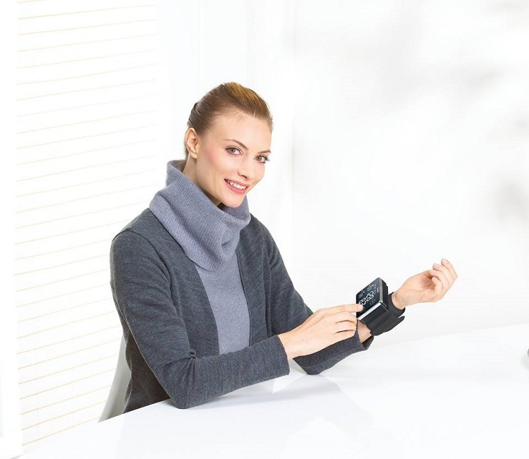 Nên đặt vòng bit ngang với tim