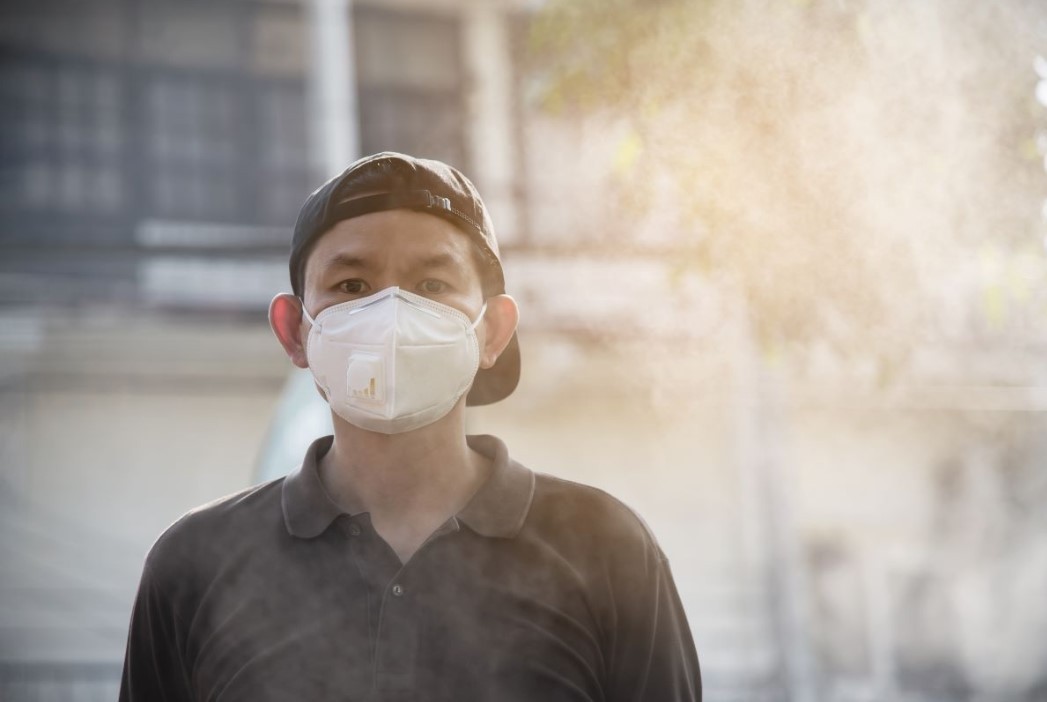 Đeo khẩu trang có thể chặn hết được virus