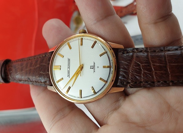 đồng hồ seiko cổ bọc vàng, đồng hồ seiko cổ, các mẫu đồng hồ seiko cổ, đồng hồ seiko vàng, đồng hồ seiko mạ vàng, đồng hồ seiko màu vàng