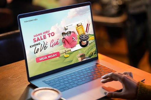 Vua Hàng Hiệu sale up to 50%++++, tặng voucher tới 111K, freeship 0Đ